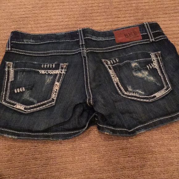 Jean shorts “Stella” - Picture 2 of 3